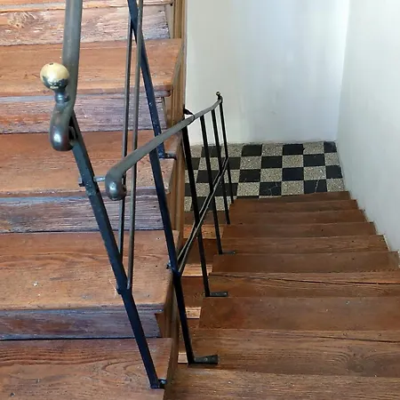 Position Theater Apartment Split