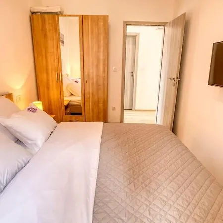 Position Theater * 스플리트